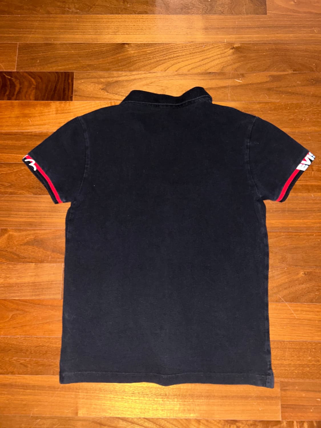 에비수 Evisu 블랙 카라 티셔츠 상품이미지2