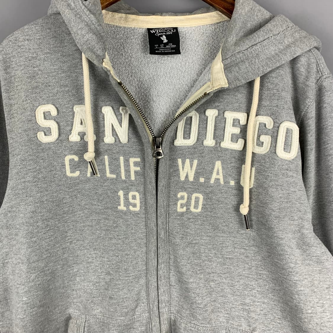 후아유 y2k 와투케 그레이 후드집업 상품이미지4