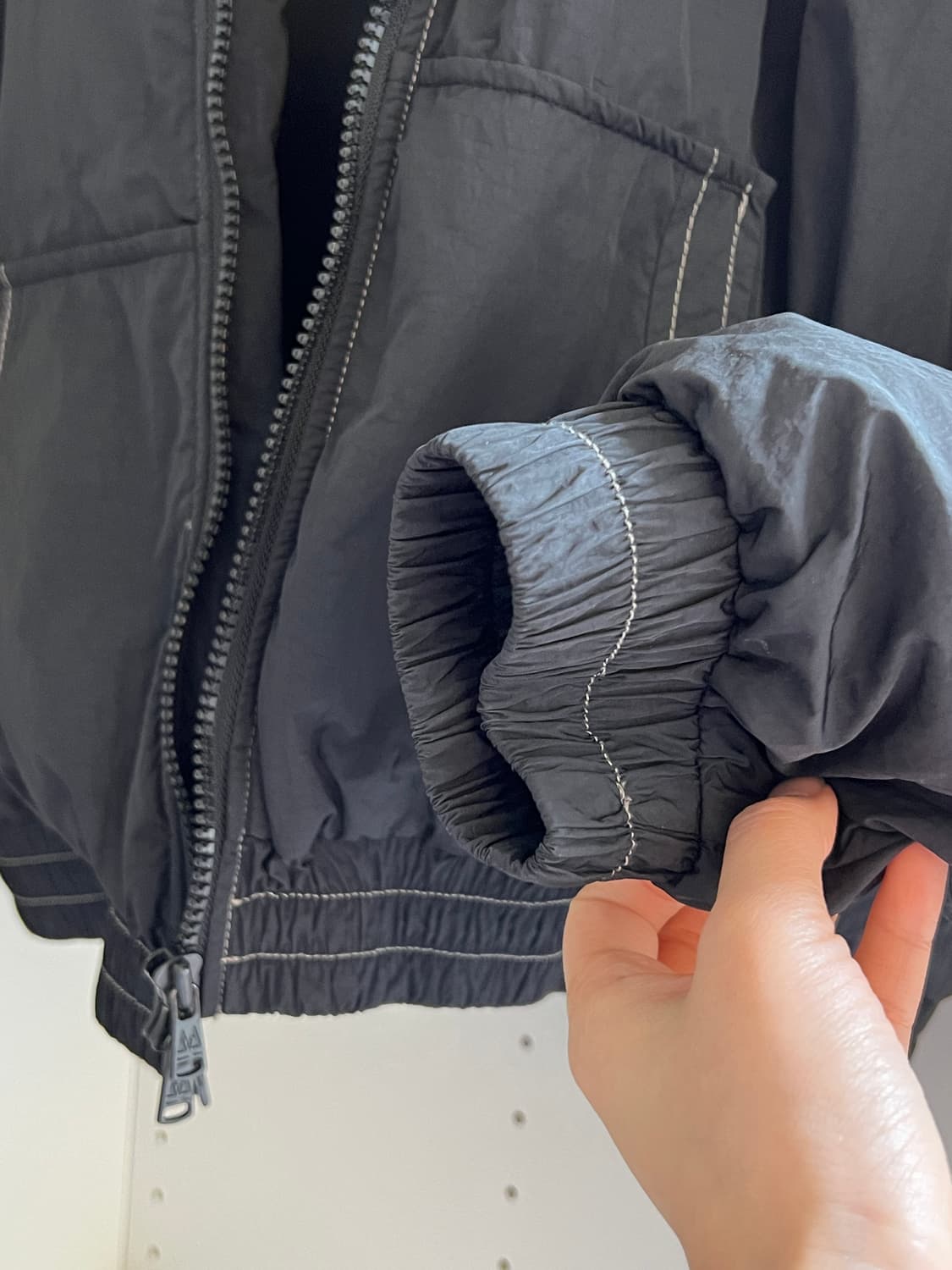 마뗑킴 크롭 후드 다운 재킷 (블랙) 상품이미지8