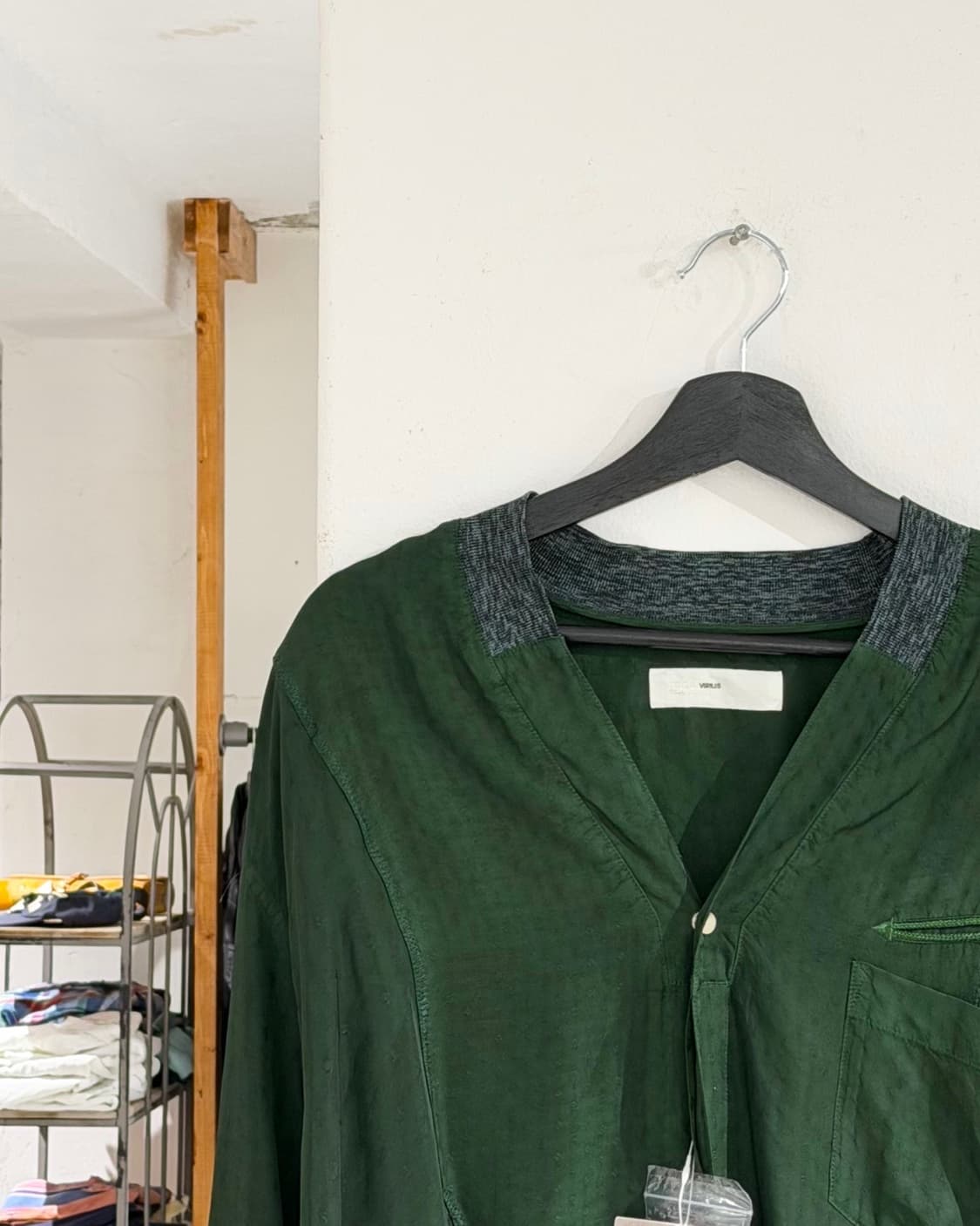 토가 비릴리스 그린 레이온 트윌 셔츠 상품이미지2