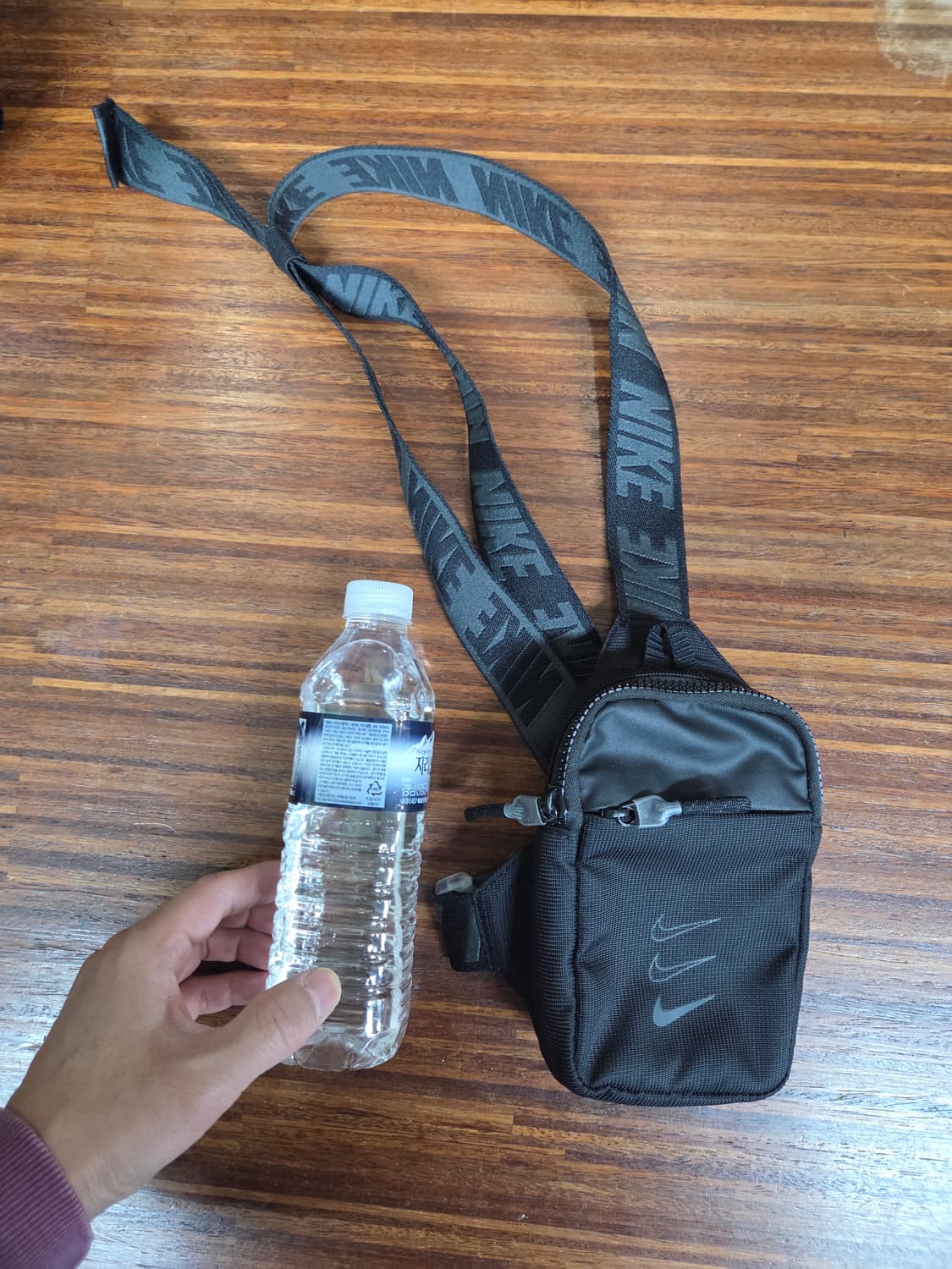 나이키 에센셜 미니 크로스백  상품이미지1