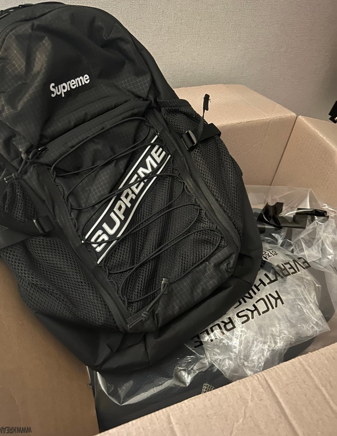 슈프림 백팩 상품이미지1