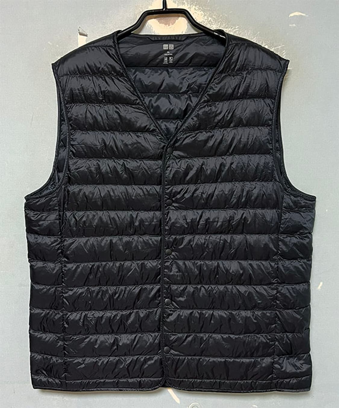 유니클로 남자 경량 패딩조끼 새상품 블랙 100-105 상품이미지1