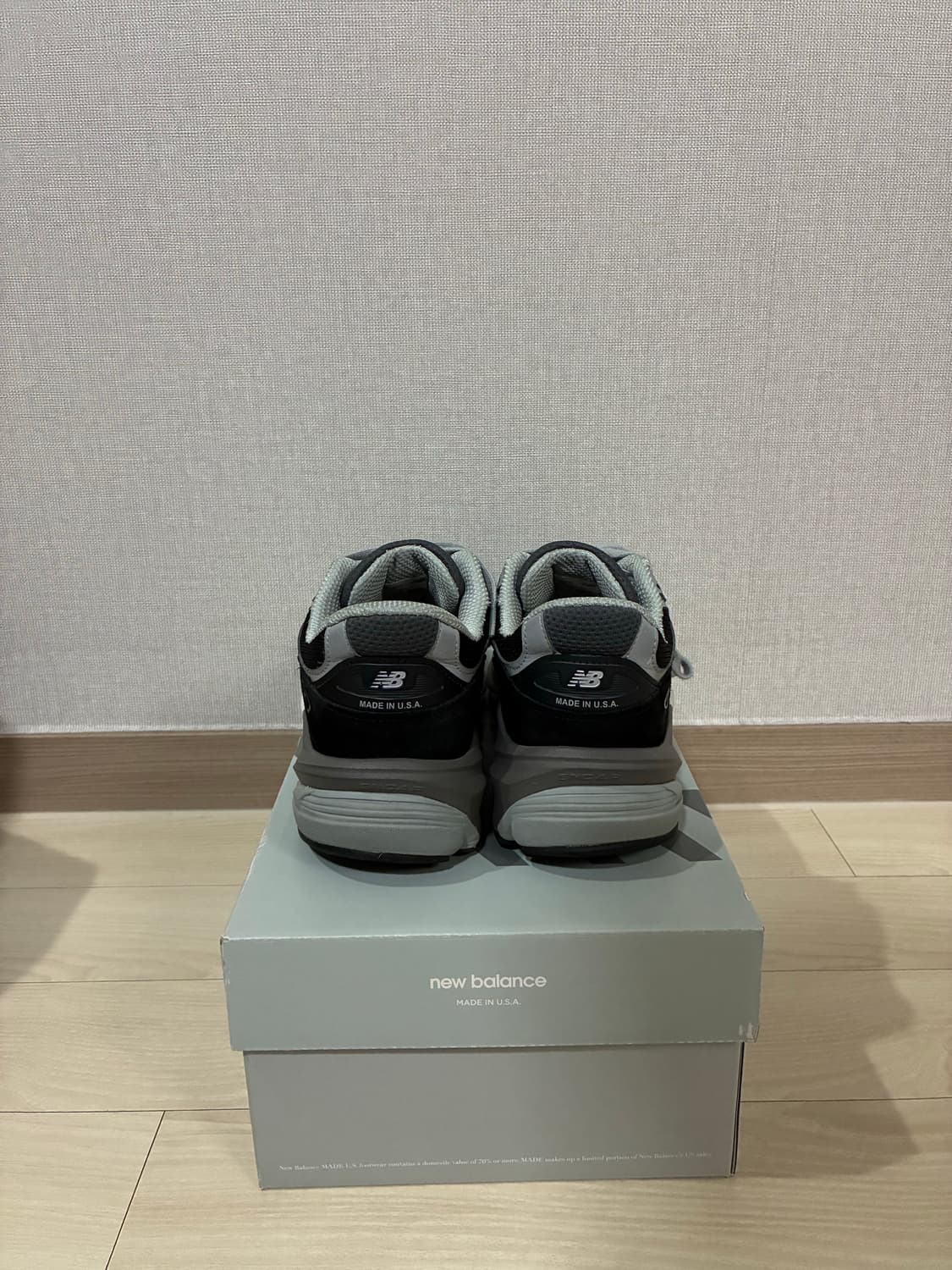 뉴발란스 990v6 블랙 260사이즈 판매 상품이미지4