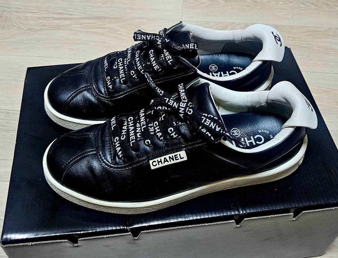 백화점판 샤넬 스니커즈 37 정품 상품이미지1