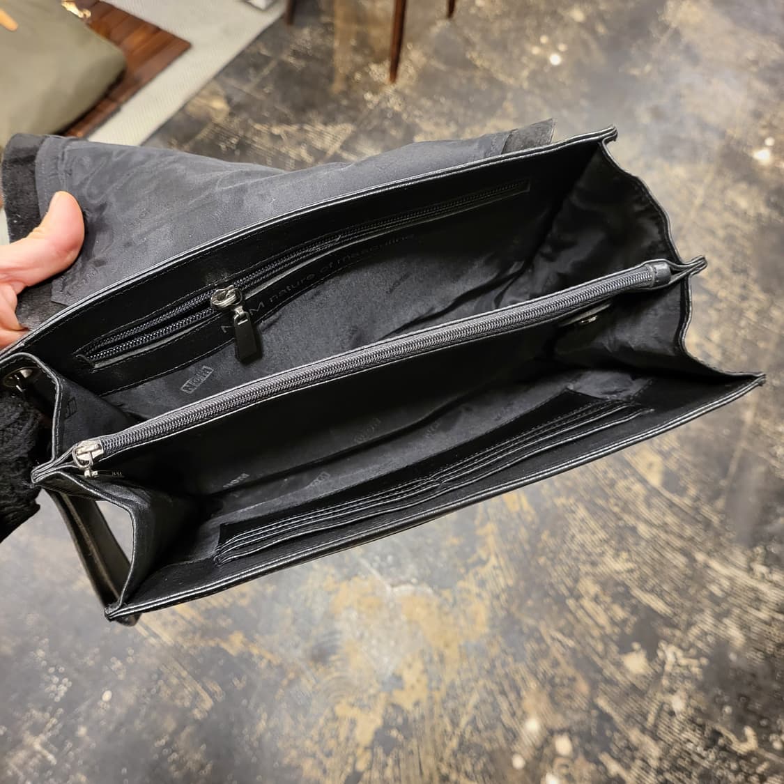 nom 레더 클러치백 상품이미지8