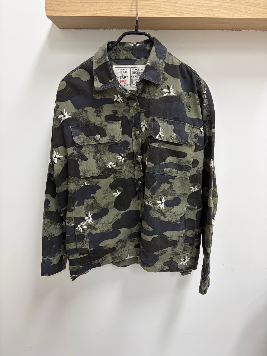 레터링 포인트 카무 셔츠형 자켓  상품이미지2