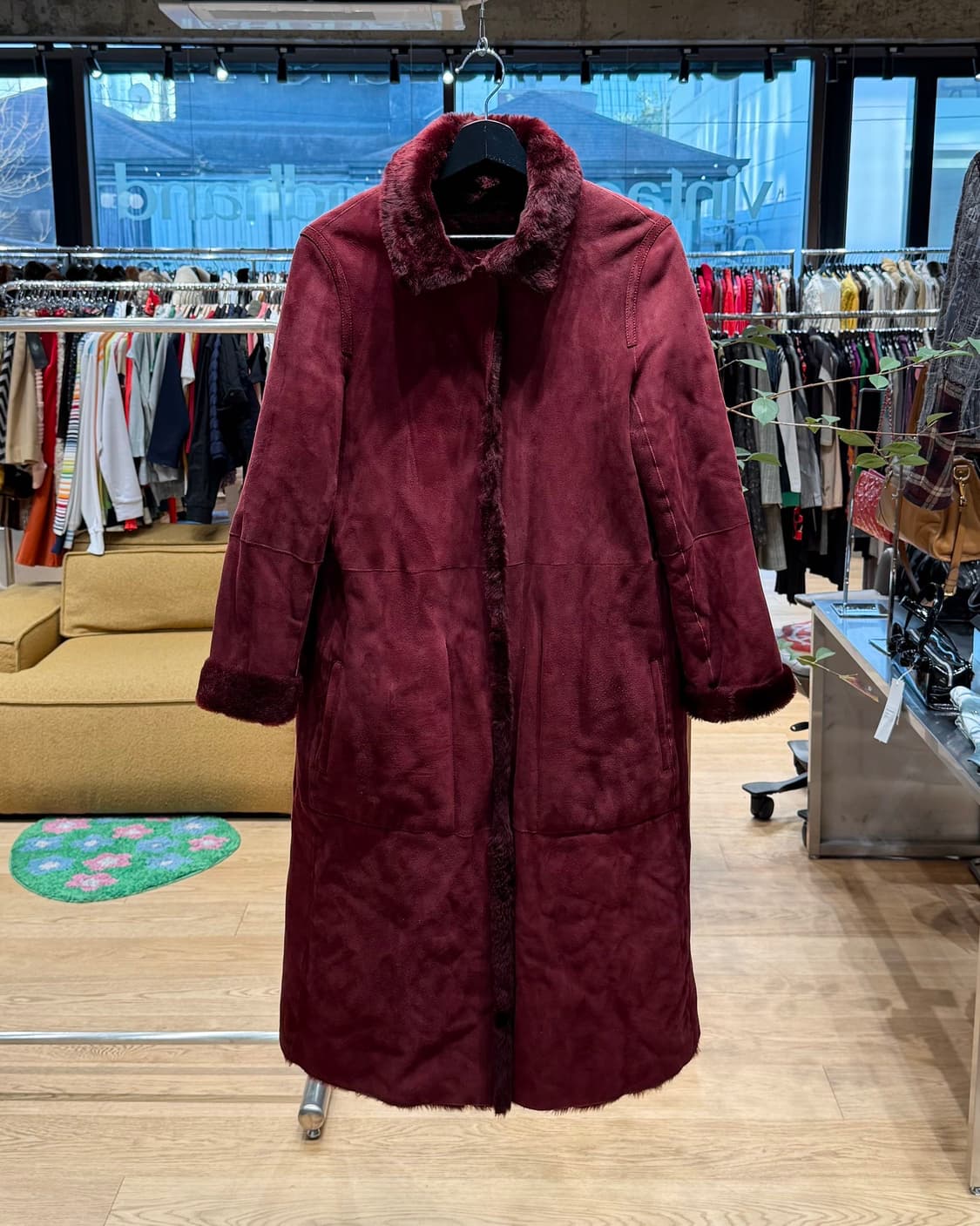 이브 살로몬 버건디 시어링 쉽스킨 롱코트 상품이미지1