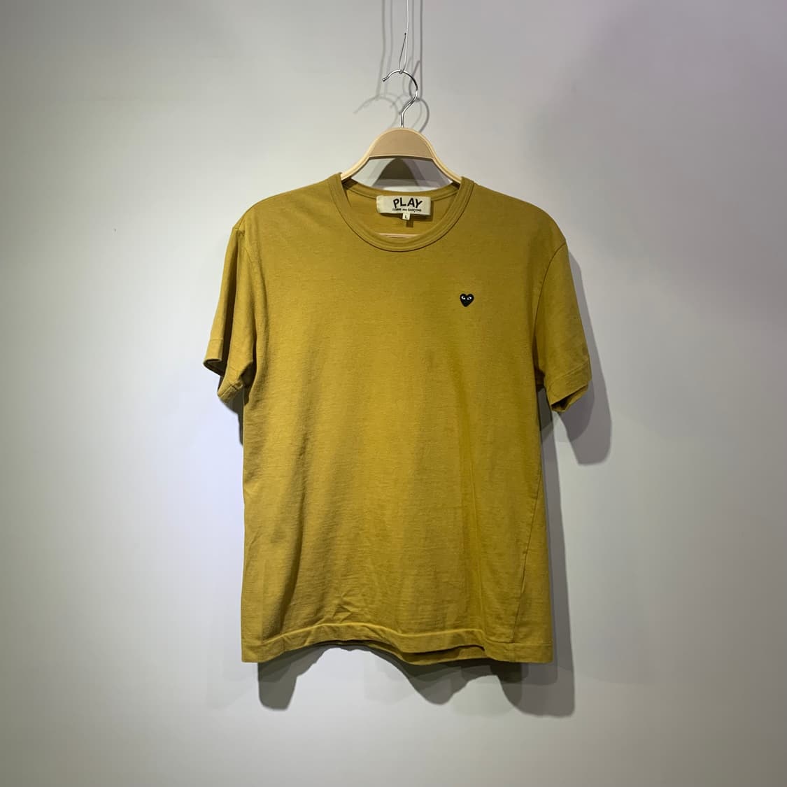 꼼데가르송 미니와펜 반팔티셔츠 판매합니다 상품이미지1