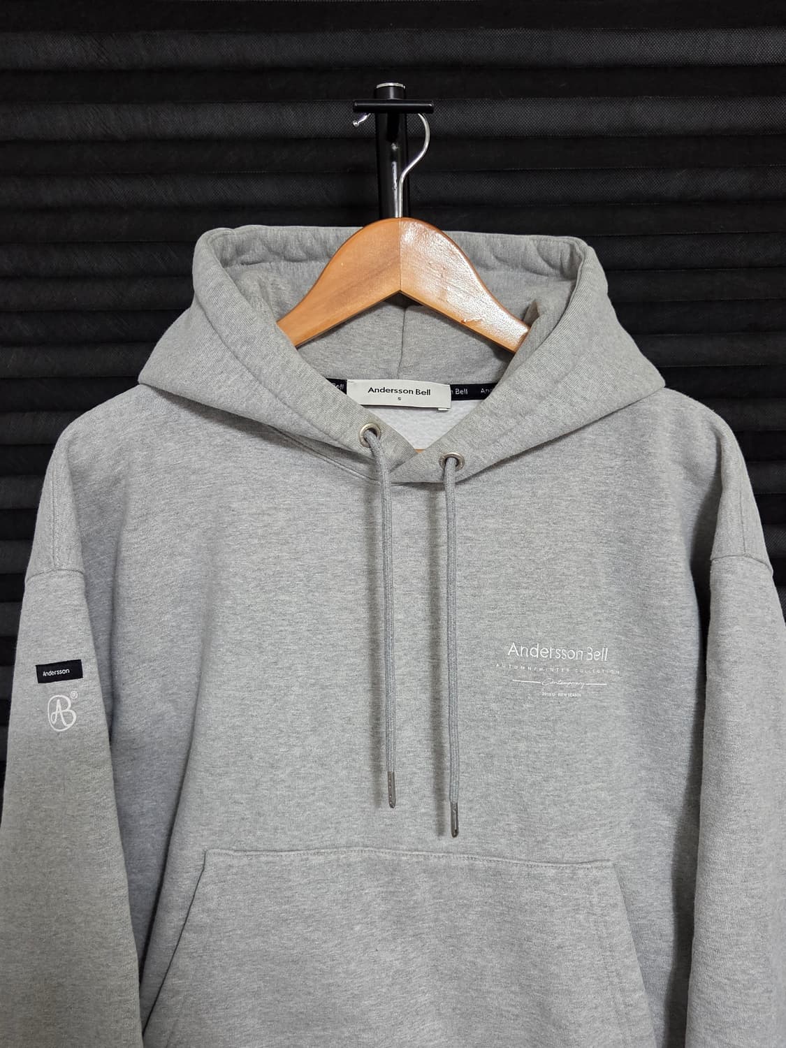 [앤더슨벨] 19A/W 컨템포러리 자수 로고 후드티 | 00055 상품이미지2