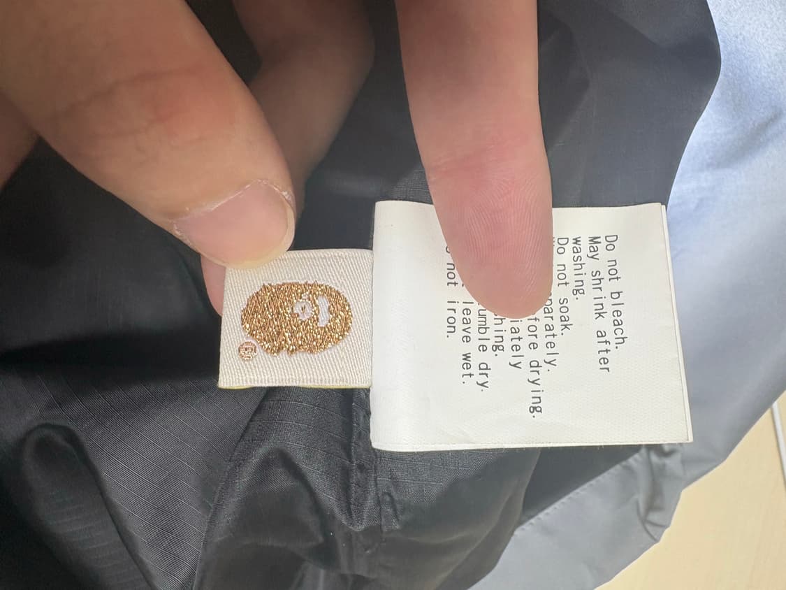 [XL] 베이프 샤크 리플렉티브 자켓 판매합니다. 상품이미지5