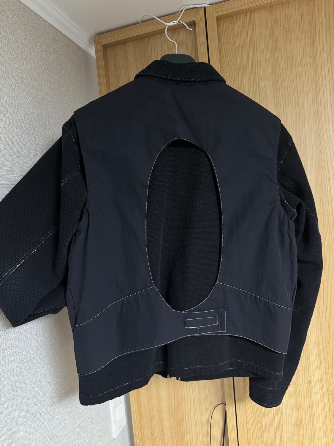 코스트퍼킬로(오리지널 브랜드) 블랙 자켓 판매합니다. 상품이미지4