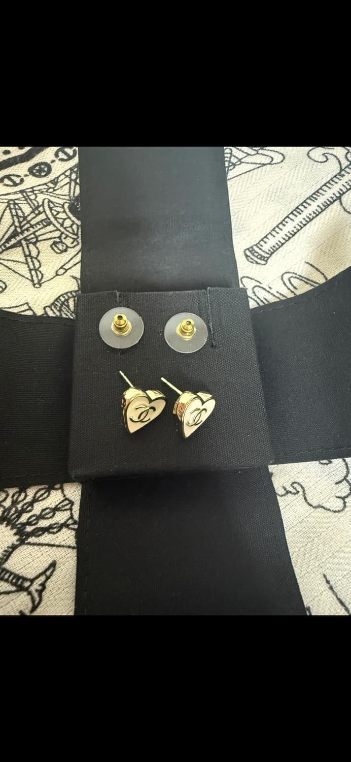 깜짝세일(새상품) 샤넬 하트 귀걸이 상품이미지4