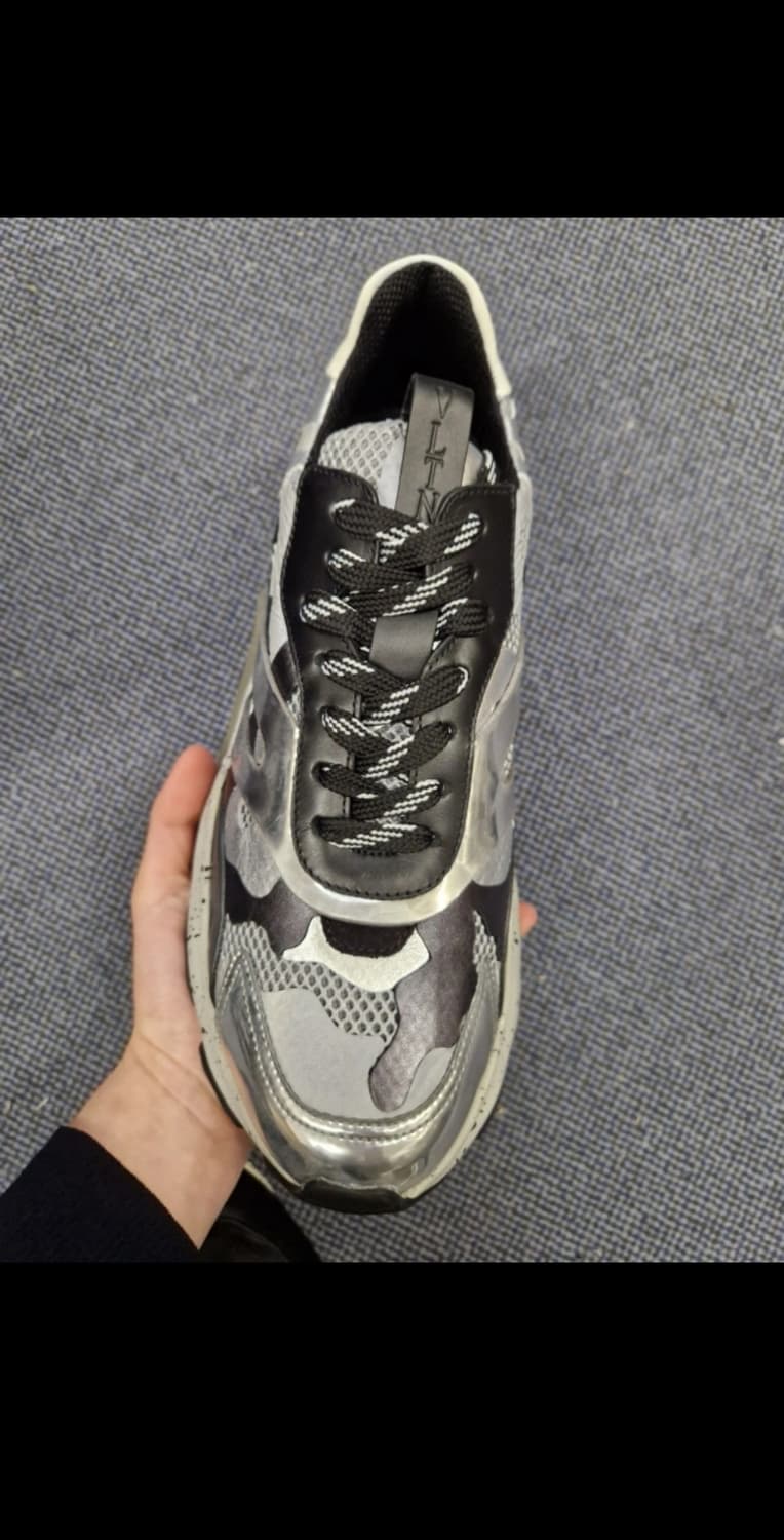 (42) 발렌티노 카모 실버블랙 스니커즈. 발렌시아가 뉴발란스 나이키 상품이미지9