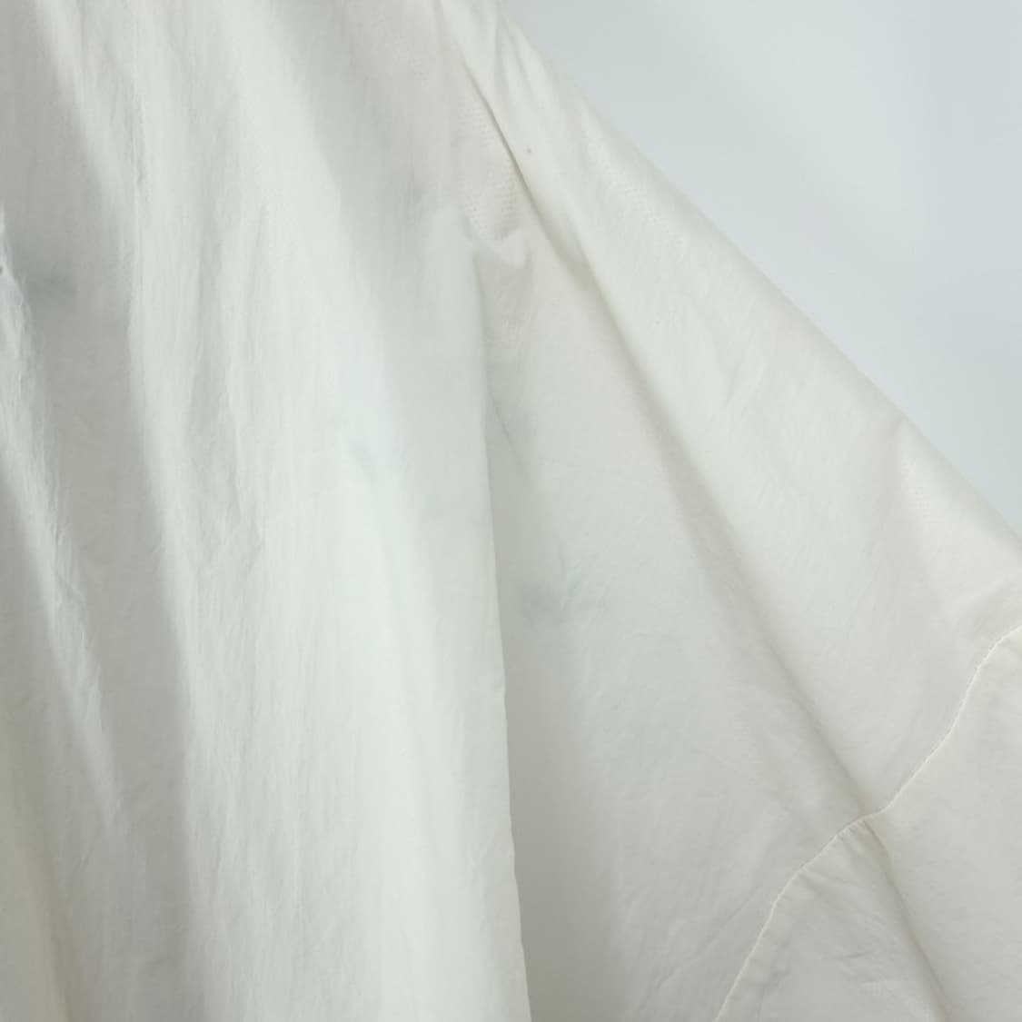 [나이키] 빅 스우시 오버사이즈 바람막이 자켓 아이보리 M18246 상품이미지9