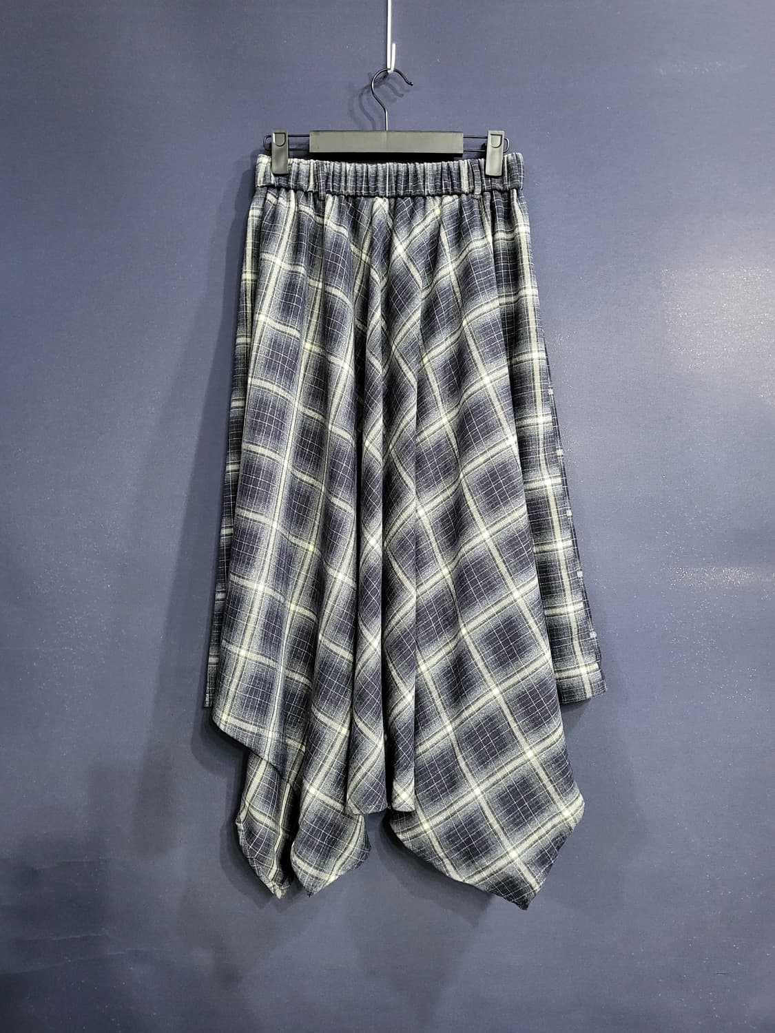 언발란스 플레어 스커트 상품이미지3