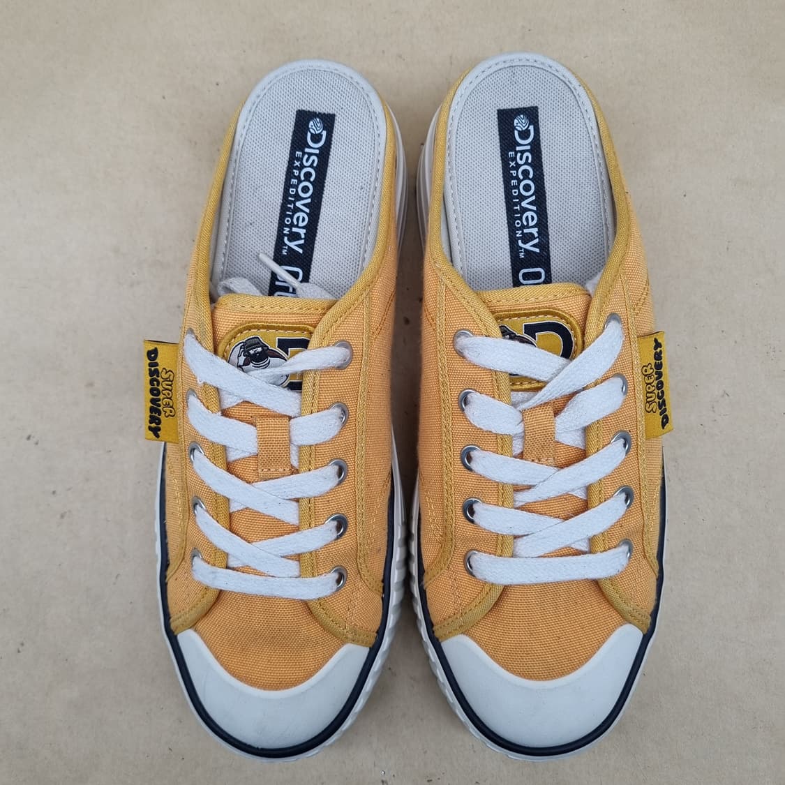 디스커버리 뮬 운동화250 굽6 상품이미지2