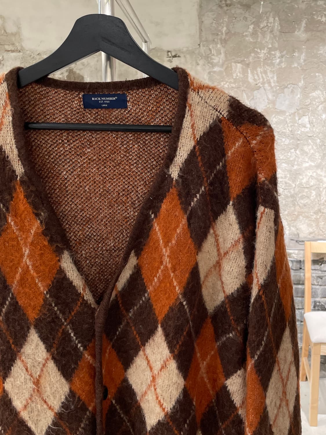 백 넘버 브라운 아가일 아크릴 가디건 상품이미지3