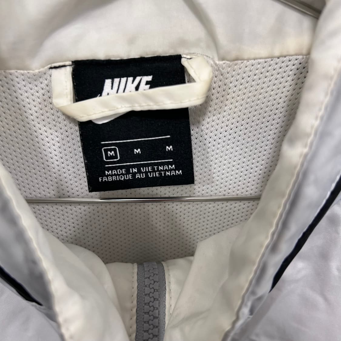 나이키 배색 래글런 이너메쉬 바람막이 상품이미지3