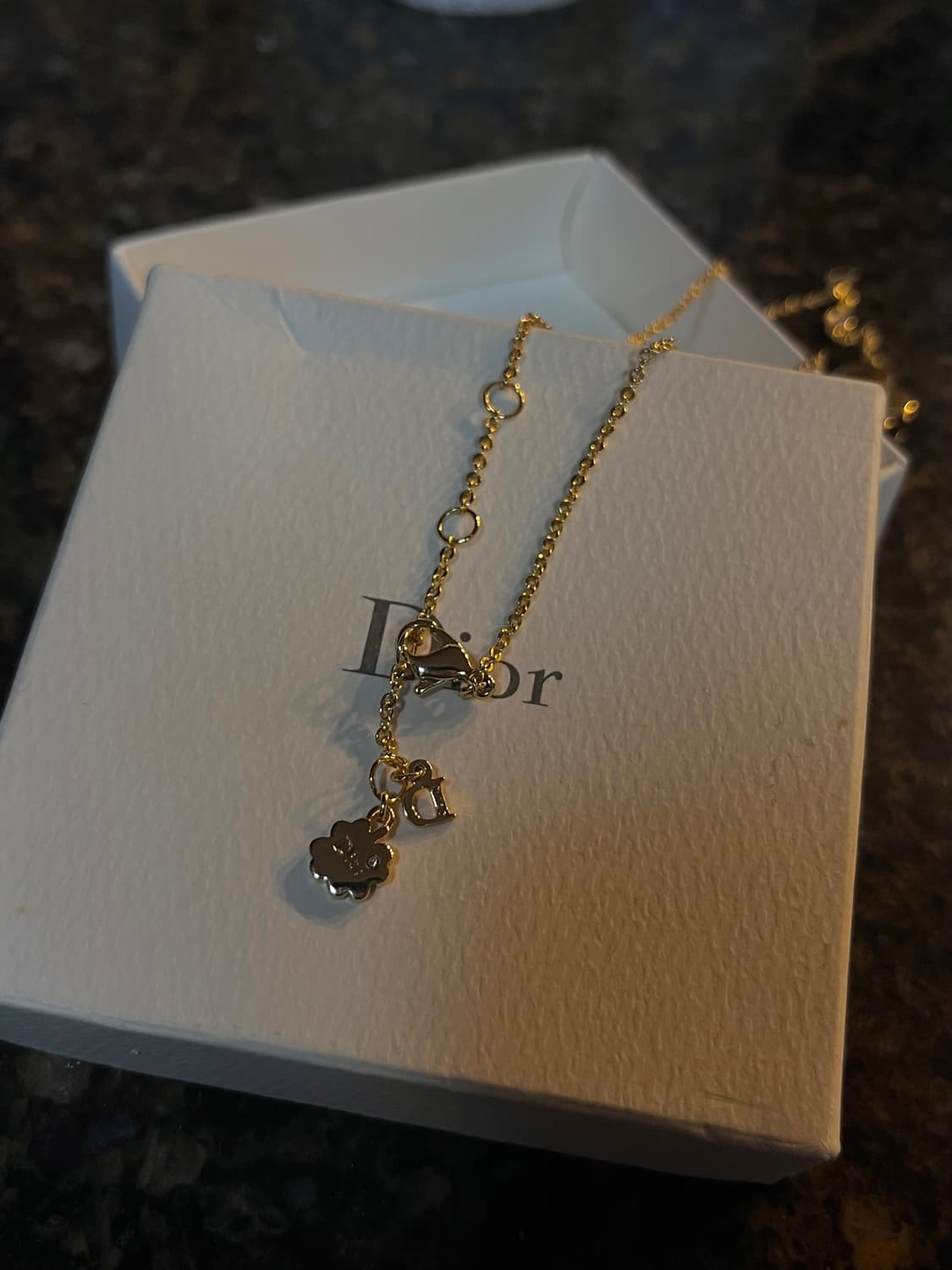정품 디올 하트 로고 골드 목걸이 상품이미지2