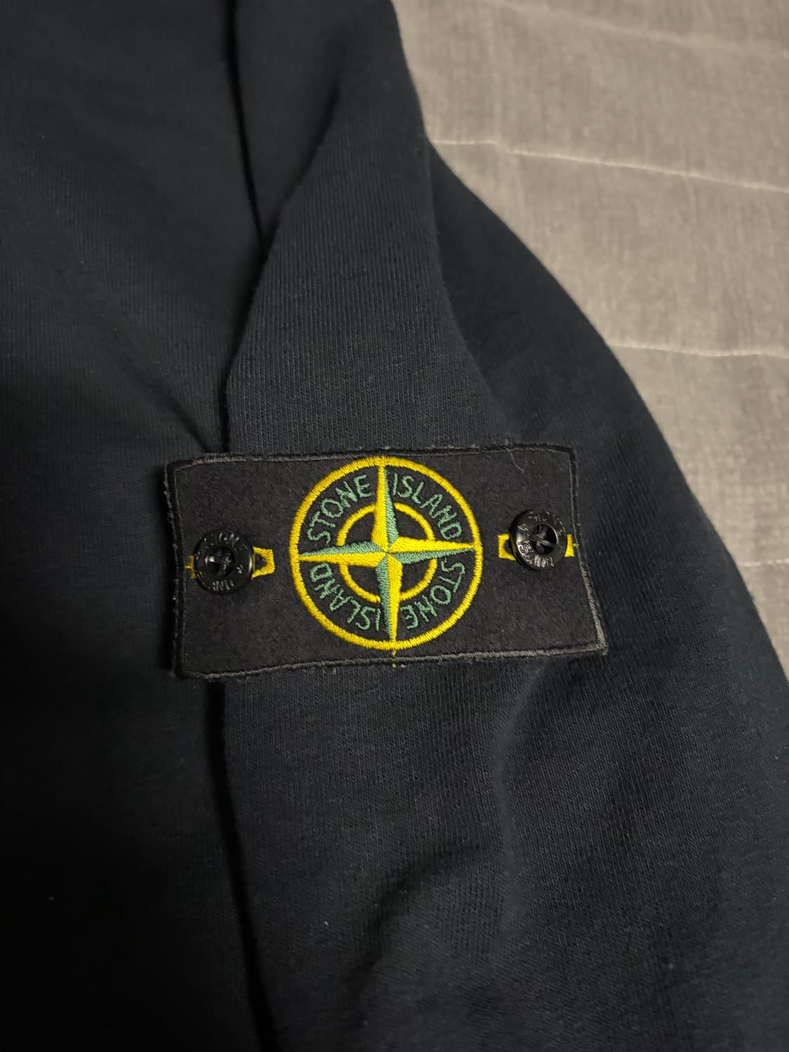 정품)상태좋은 스톤아일랜드 맨투맨 M 판매 상품이미지3