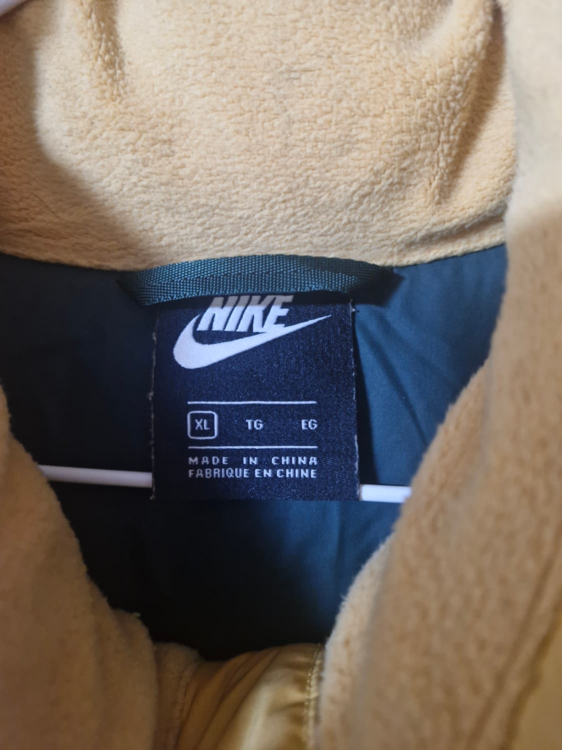 나이키 패딩 조끼 투톤 컬러 옐로/그린 XL 상품이미지3