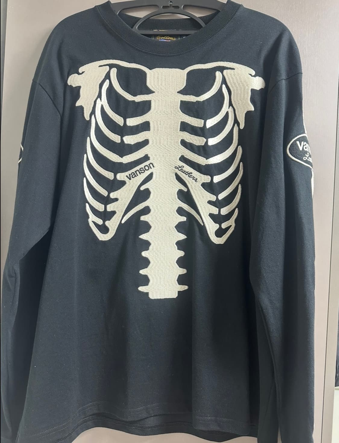 AAO 밴슨 본 롱슬리브 판매합니다. 상품이미지1