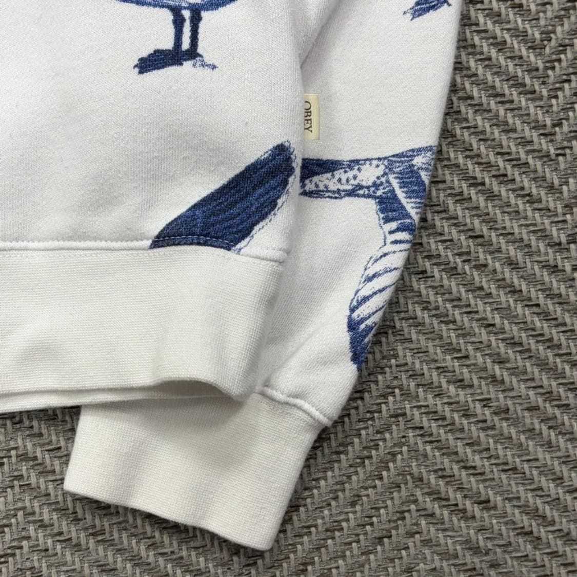 오베이 프로파간다 그래픽패턴 맨투맨 v2625 상품이미지5