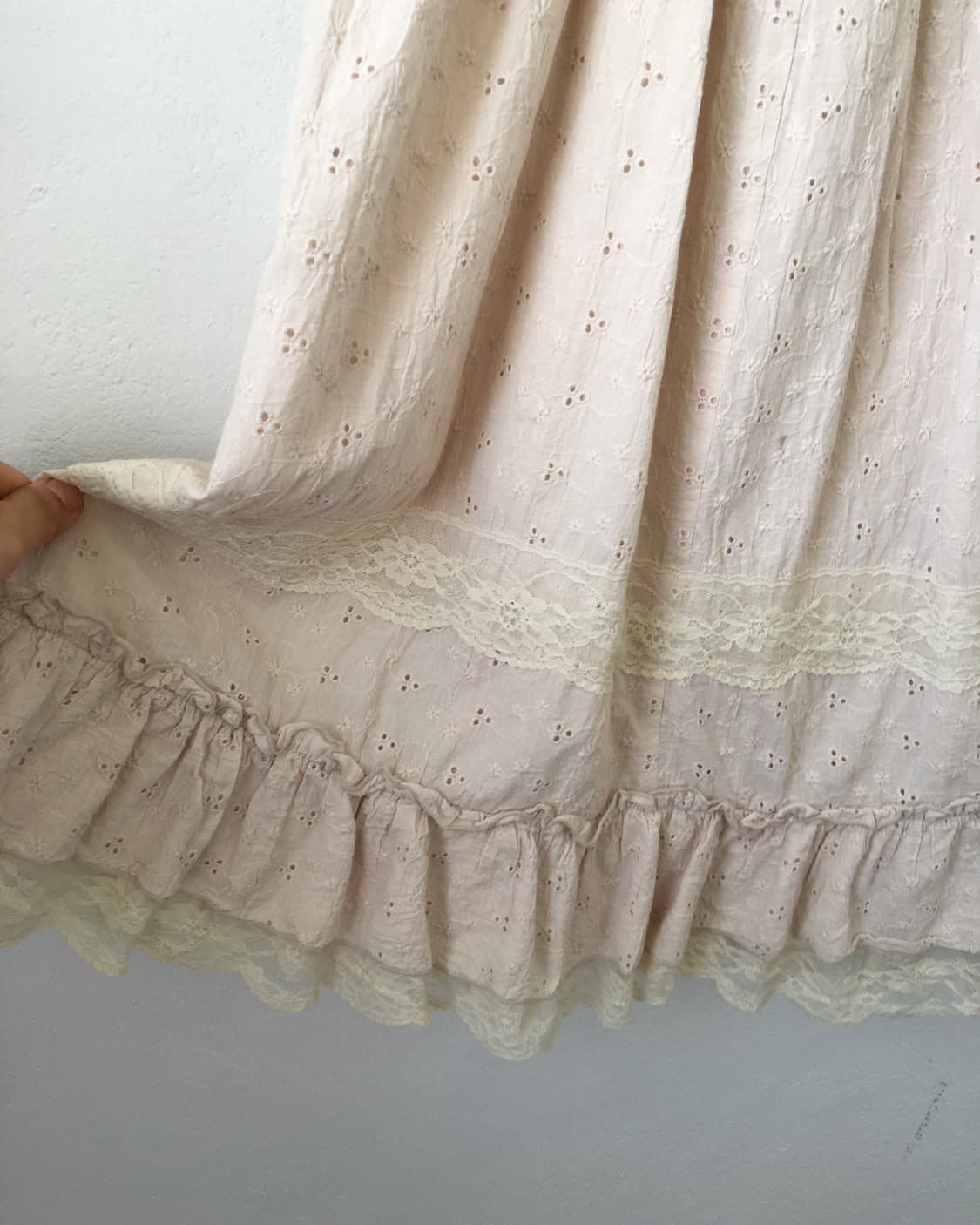 Punching lace point sleeveless 상품이미지3