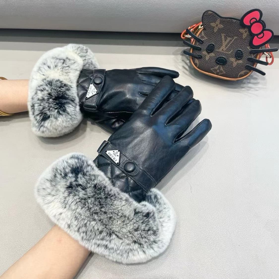 프라다 장갑 여성 기모
 상품이미지5