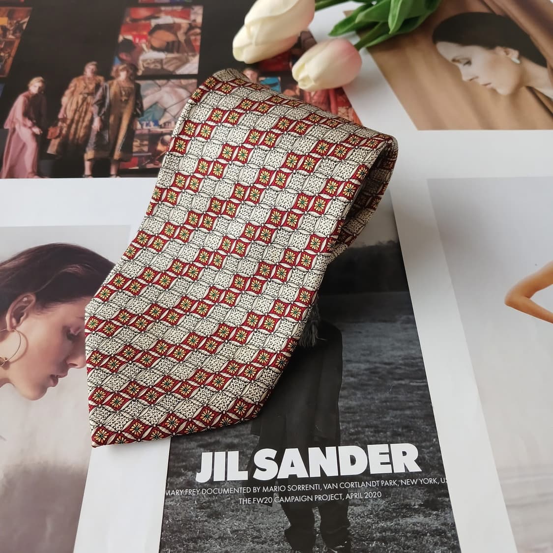 아쿠아스큐텀 실크 베이지&레드 넥타이 9.7cm A+등급 A19156
 상품이미지2