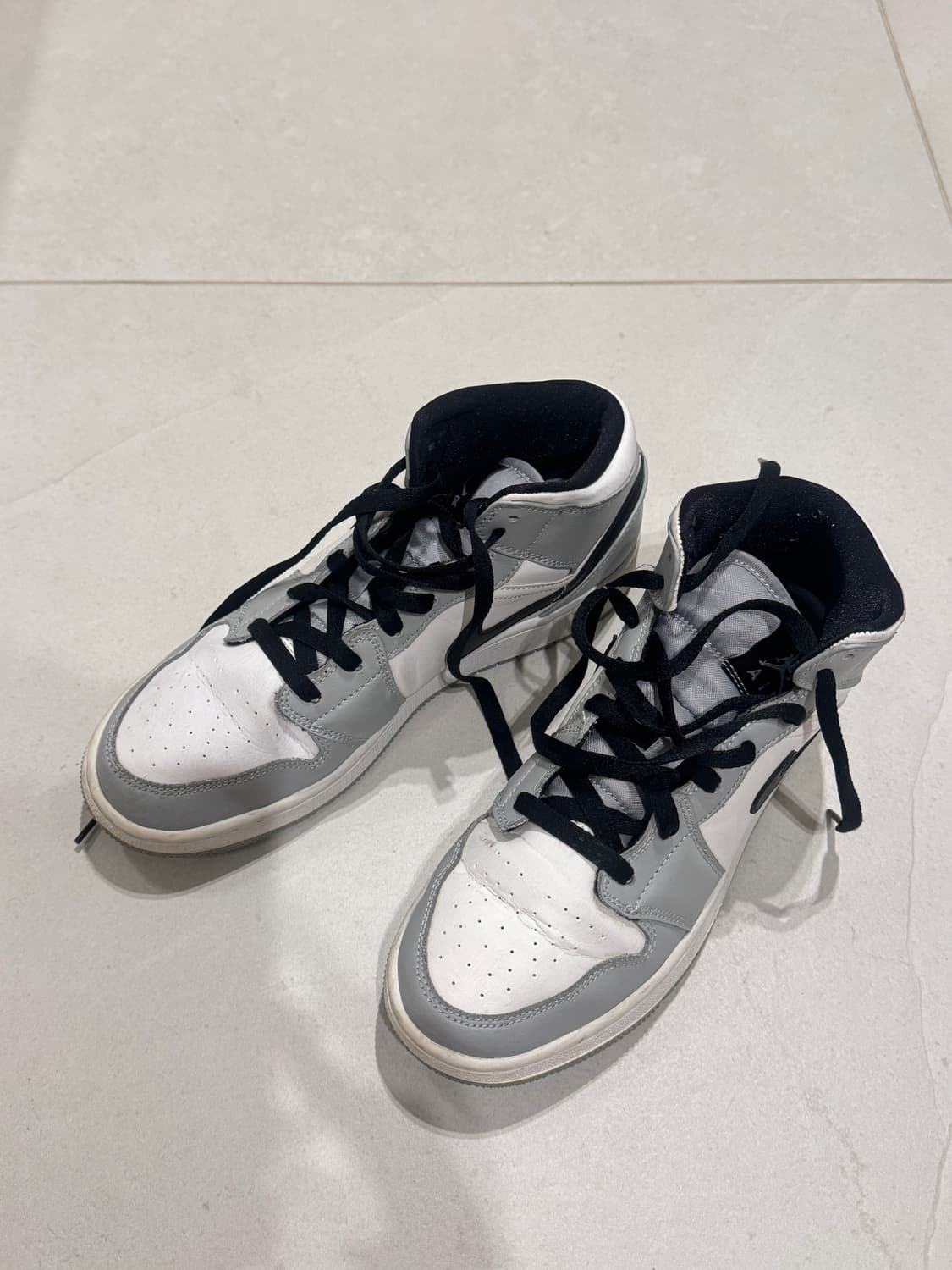 조던 1 미드 라이트 스모크 그레이 상품이미지3