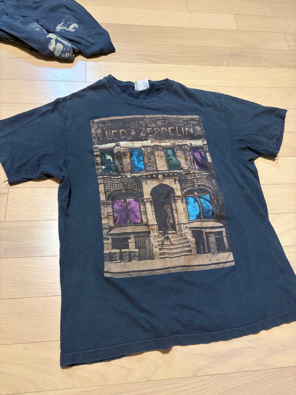 90s Led zeppelin ‘physical graffiti‘ 반팔 상품이미지1