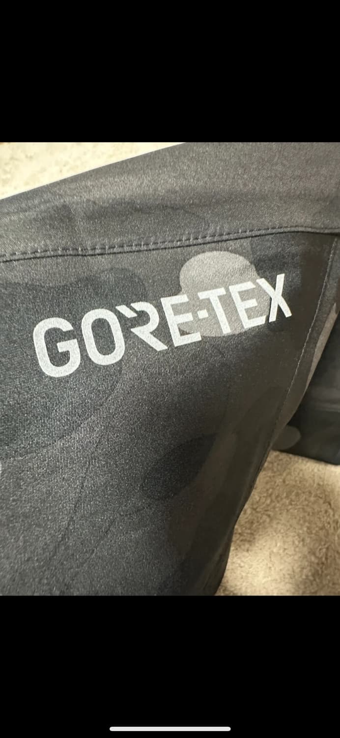 베이프 고어텍스 카모 쉘 자켓 상품이미지2