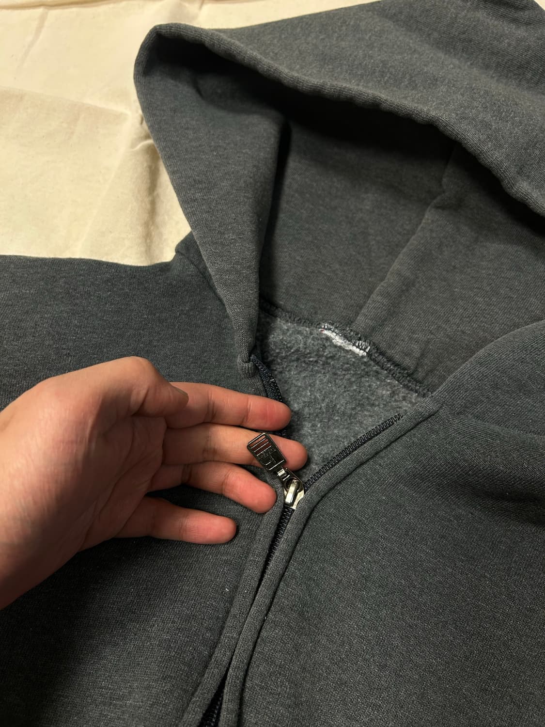 러셀 후드집업 판매합니다! 상품이미지2