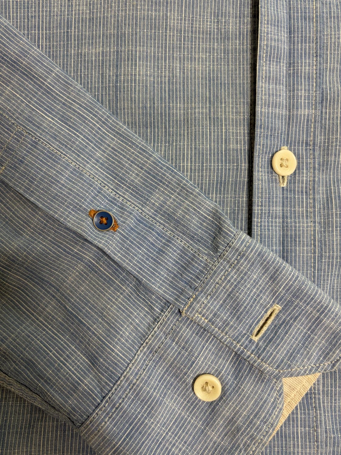 코오롱 시리즈 버튼디테일 샴브레이 셔츠 L 상품이미지3