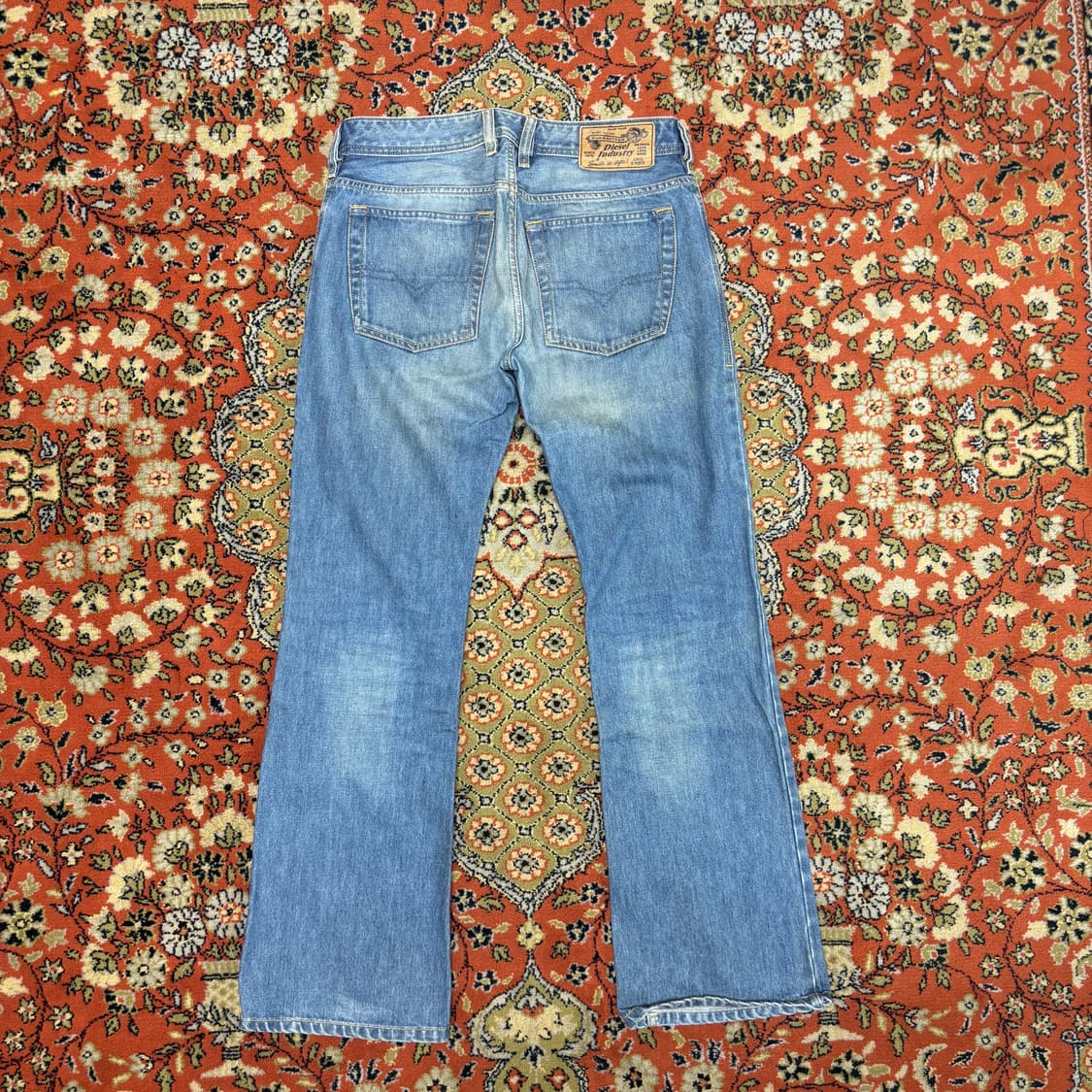 [29] 디젤 자티니 부츠컷 플레어진 데님 팬츠 상품이미지2