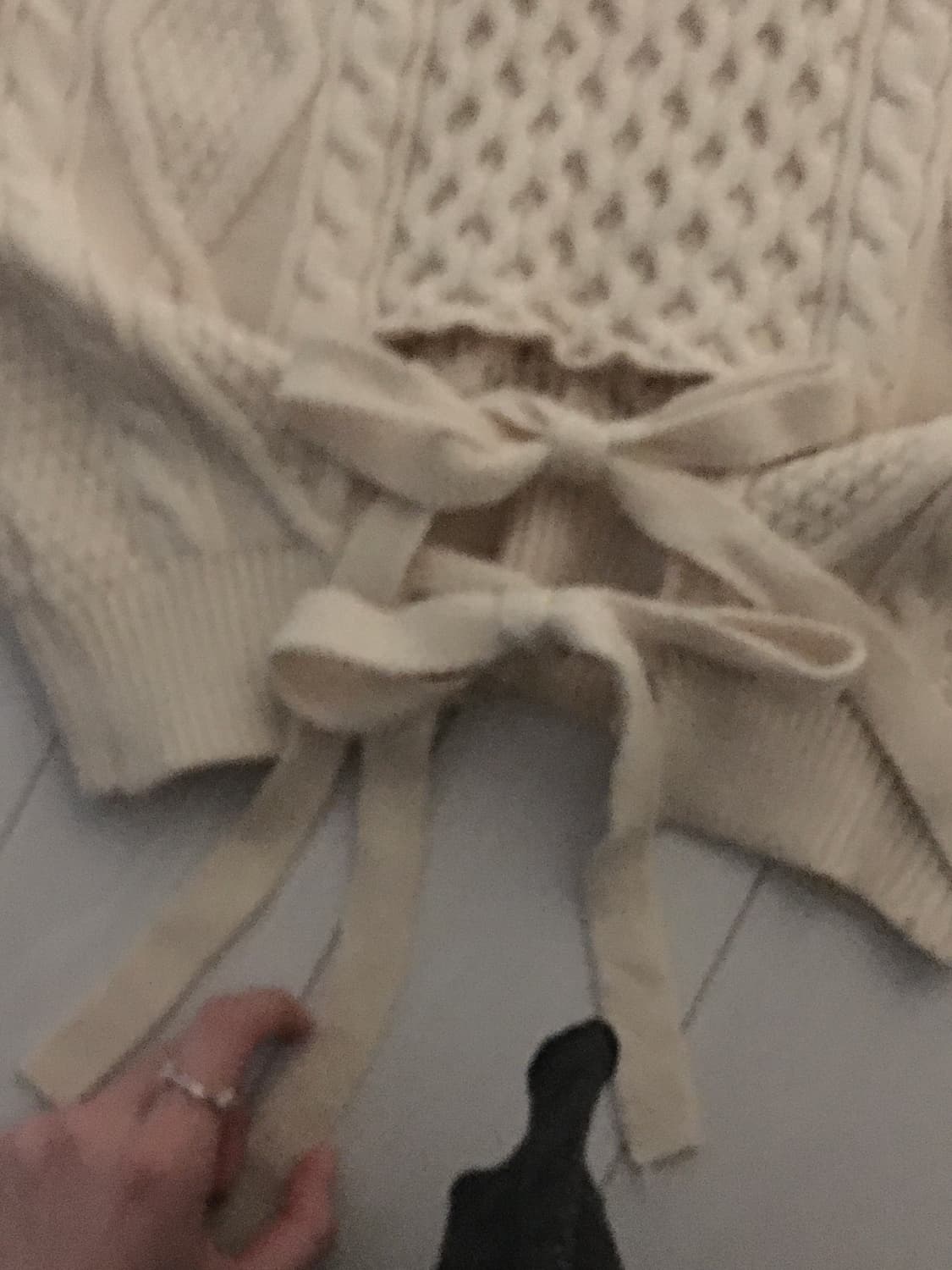 앞뒤 반전 아이보리 리본 디테일 니트 🤍 상품이미지3