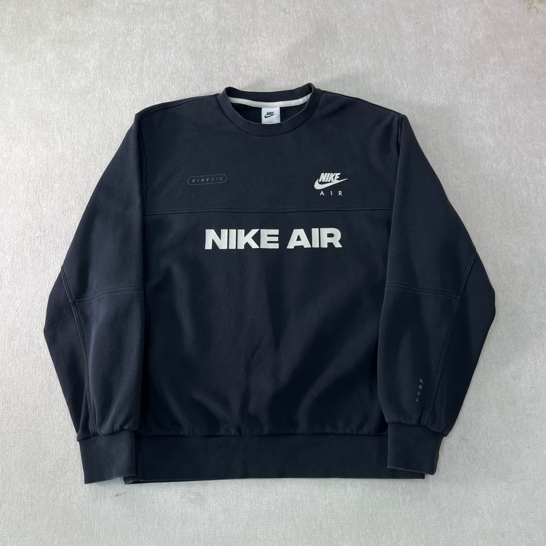 100 나이키 에어 브러시드 백로고 맨투맨 상품이미지1