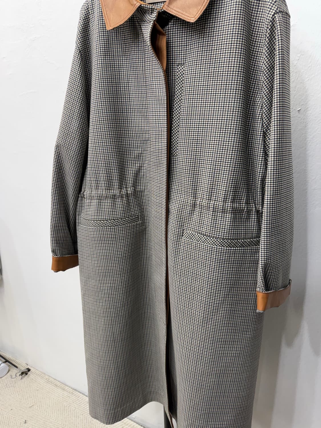 정품) 르베이지 오버핏 가죽디테일 체크 코트 97 상품이미지3