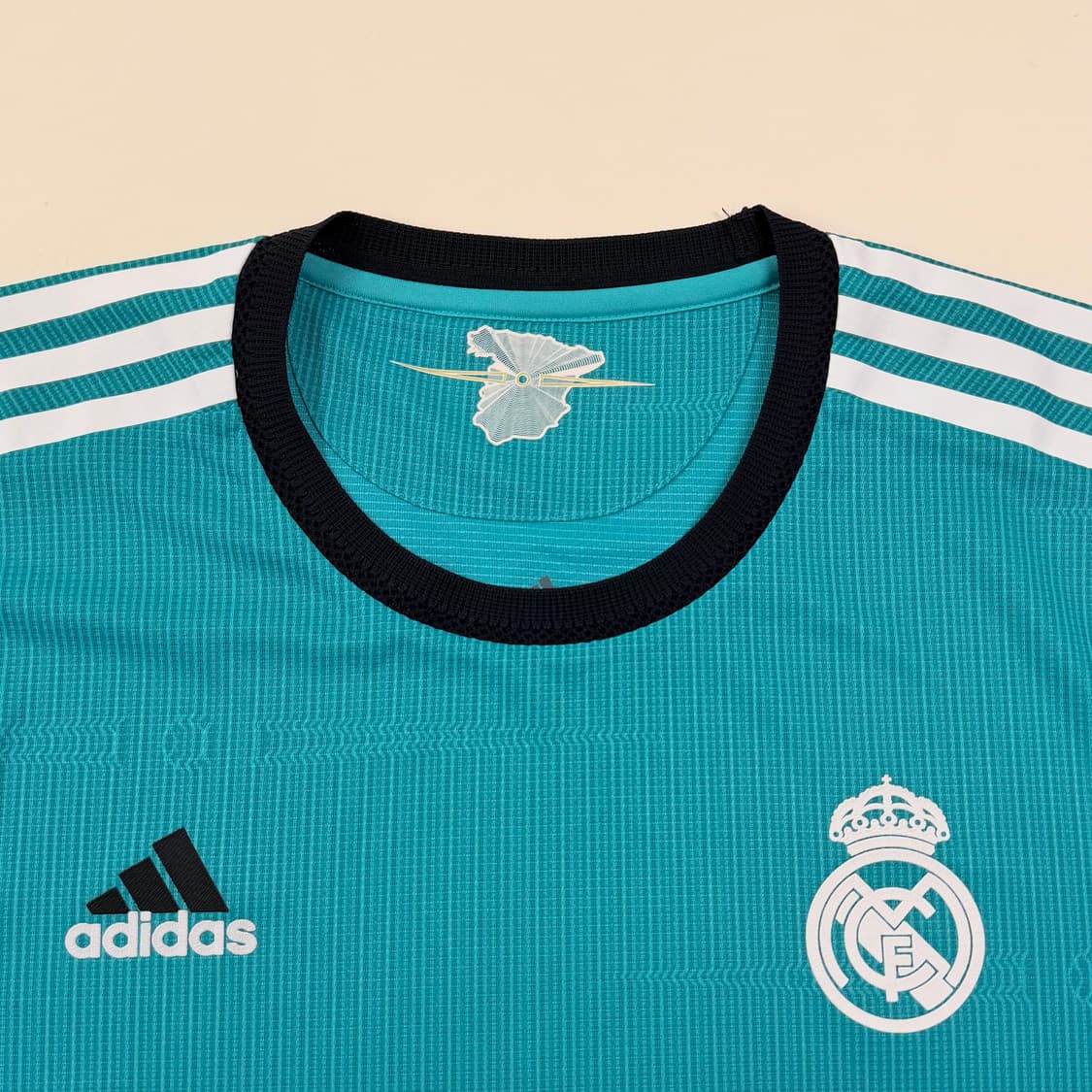 어센틱)21-22 레알마드리드 서드 크로스 유니폼 상품이미지8