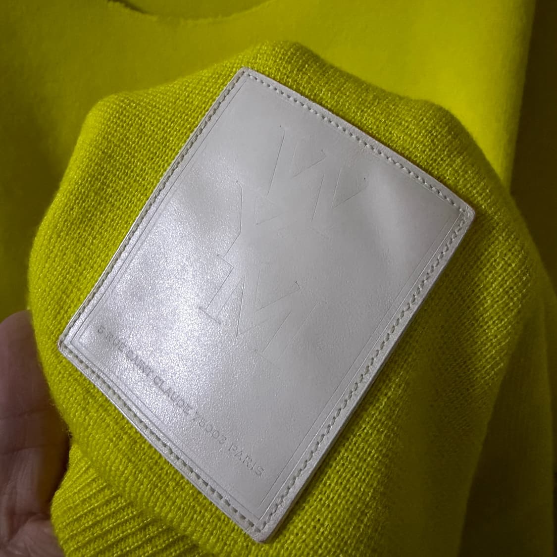 우영미 파리 오버핏 라운드넥 로고 니트  상품이미지7