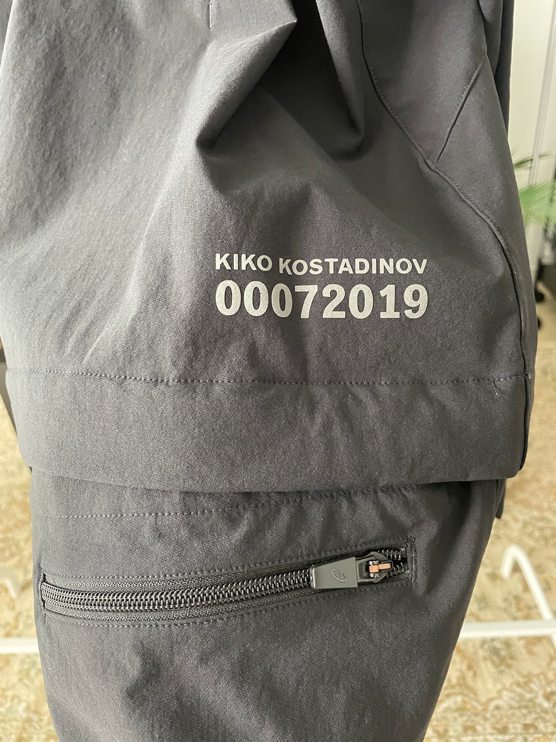 키코 코스타디노브x아식스 판초 상품이미지4