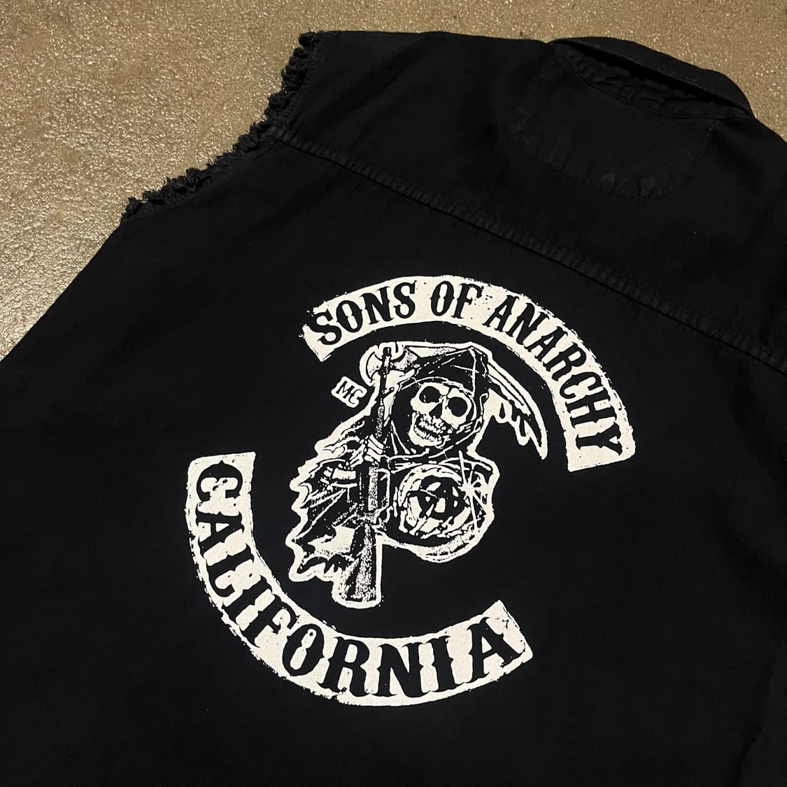 썬즈 오브 아나키 슬리브리스 셔츠 (110) 상품이미지2