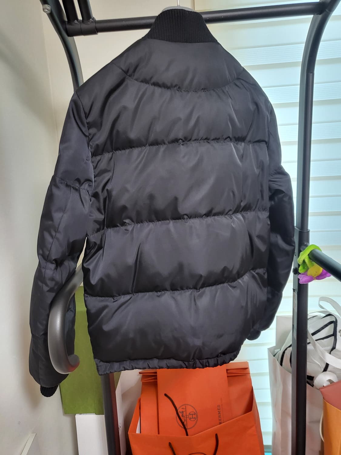 22FW 프라다 리나일론 구스다운 패딩 48 상품이미지6