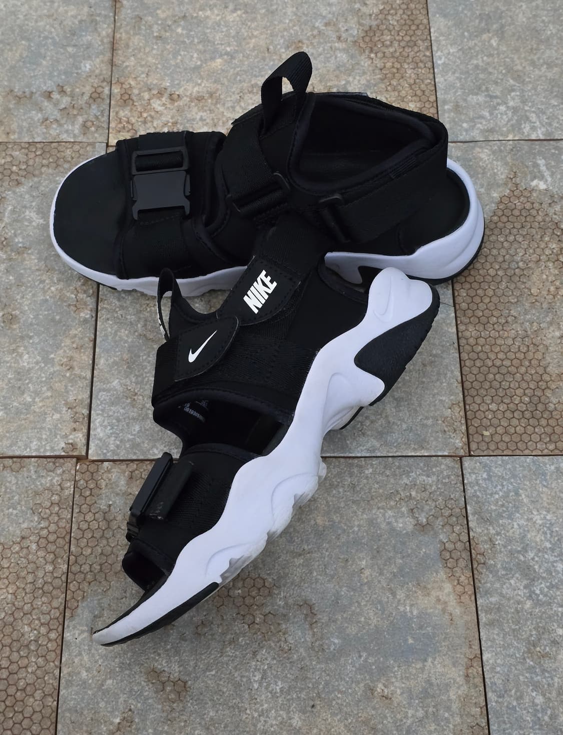 (220)나이키 캐년 블랙 샌들 샌달 상품이미지3