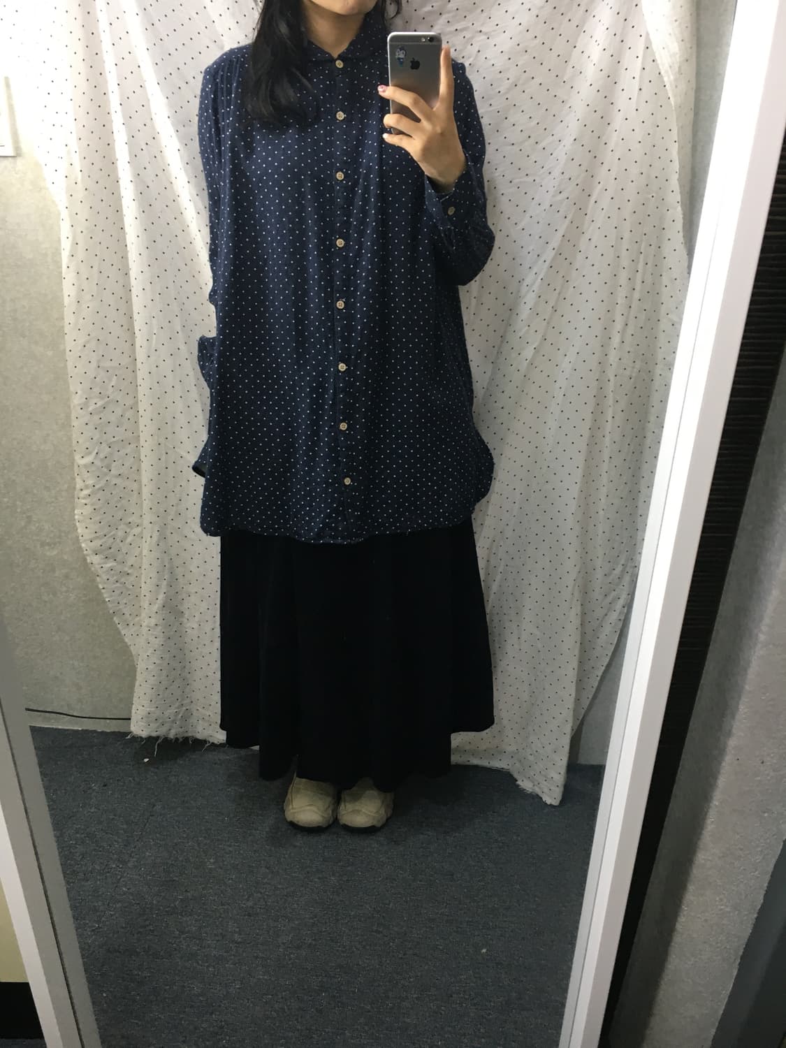 네이비 도트 둥근 카라 오버핏 셔츠 상품이미지4