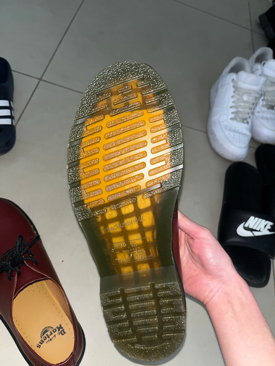 닥터마틴 1461 체리레드 270사이즈 새상품 상품이미지3