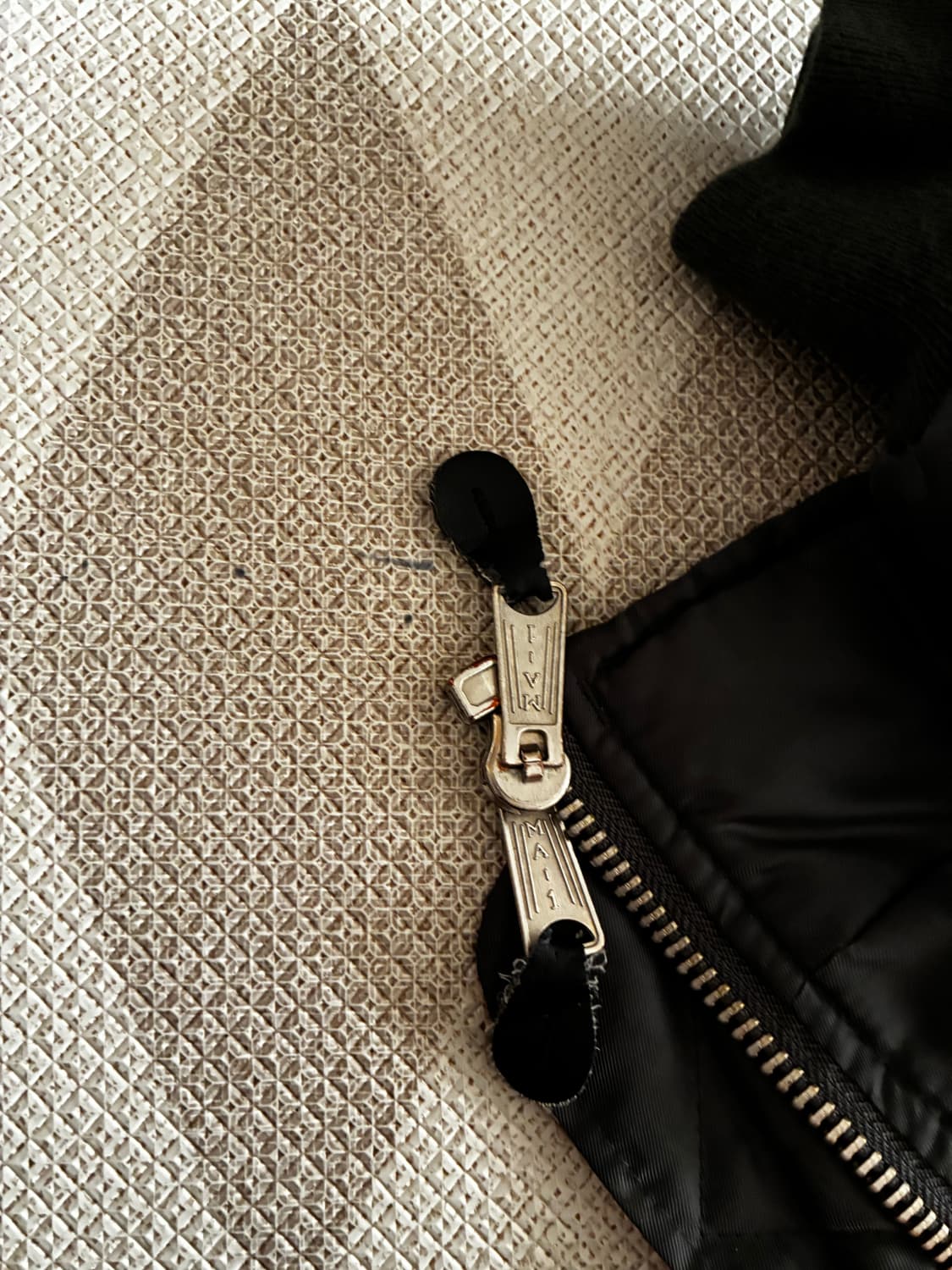 로스코 ma-1 항공점퍼 그레이 색상(실물은 세이지그린에 가까움) 상품이미지3