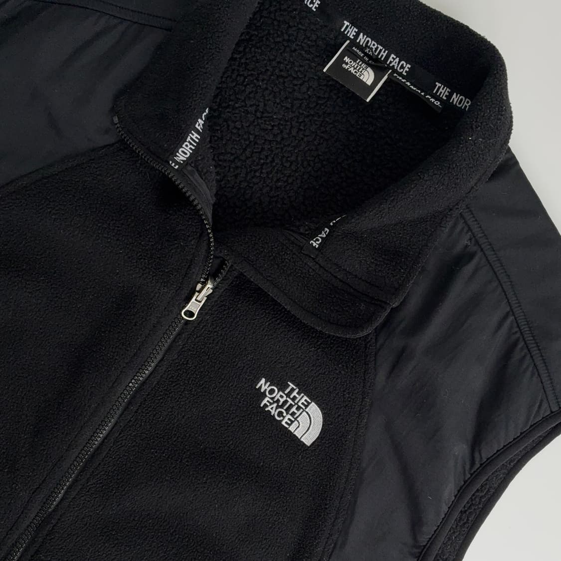 The North Face  노스페이스 00,s 블랙 플리스 베스트 상품이미지5